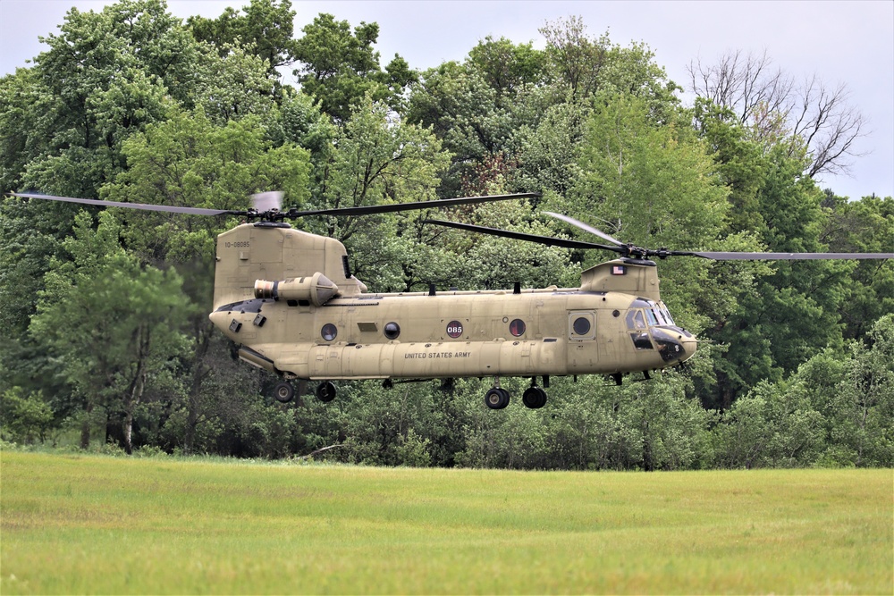 Chinook helicopters, crews support training at Fort McCoy