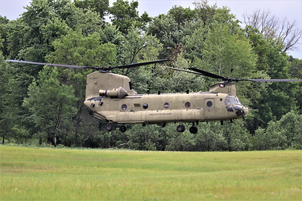 Chinook helicopters, crews support training at Fort McCoy
