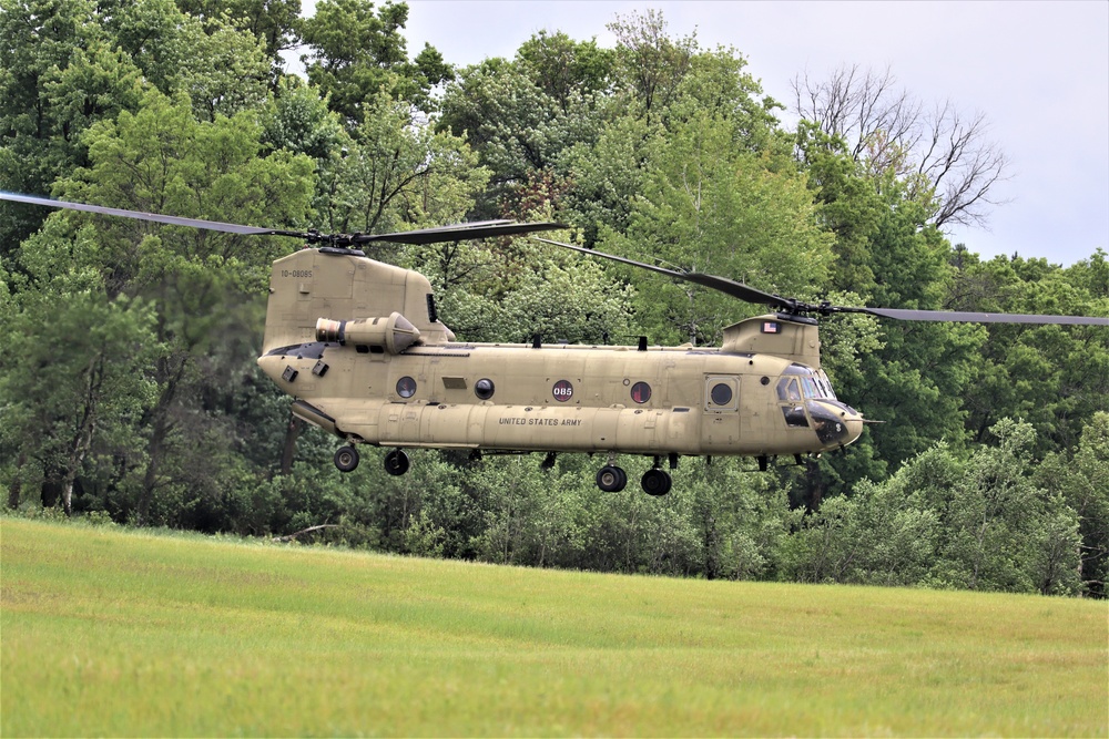 Chinook helicopters, crews support training at Fort McCoy