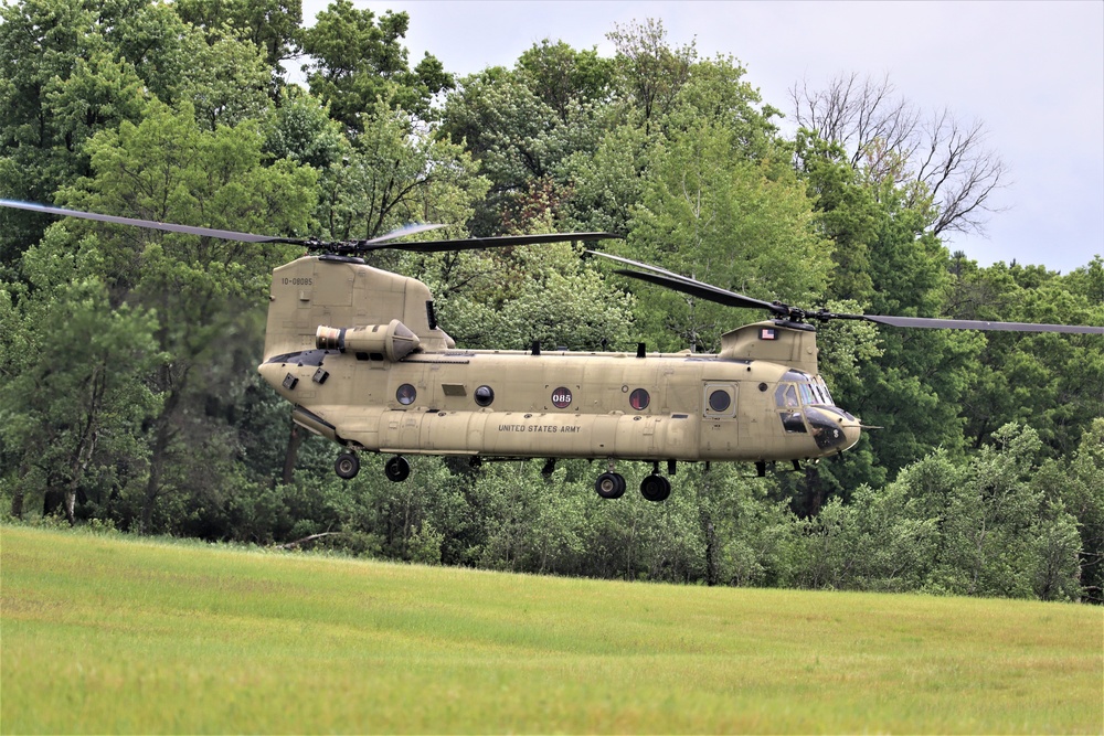 Chinook helicopters, crews support training at Fort McCoy