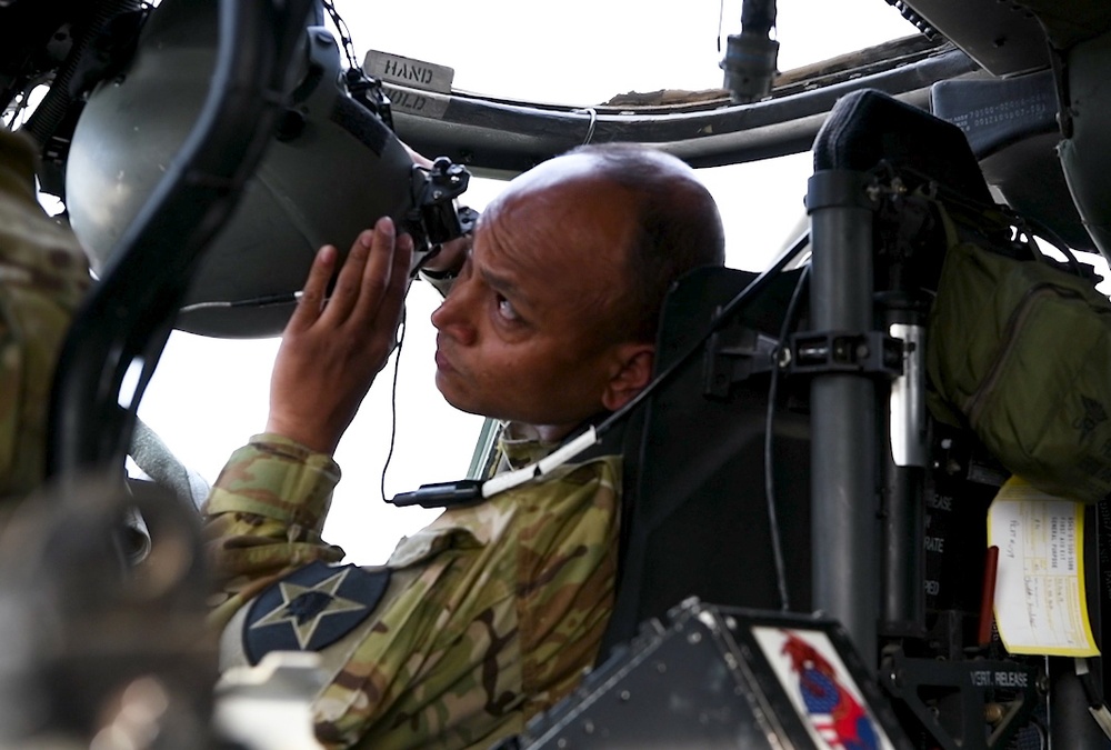 UH-60 Black Hawk Pilot