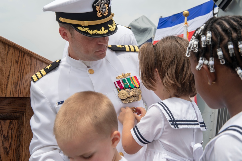 USS John S. McCain (DDG 56) 25th anniversary and change of command ceremony