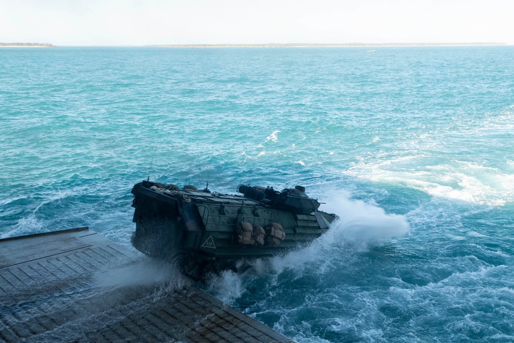 USS Green Bay (LPD 20) Well Deck Operations