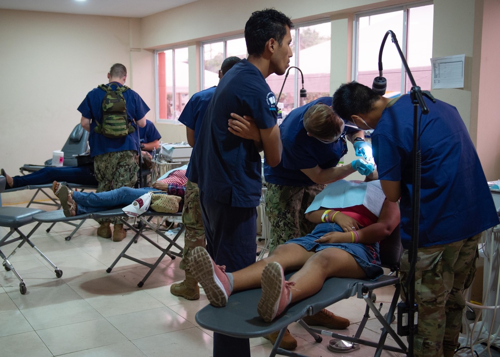 Sailors Provide Medical Assistance