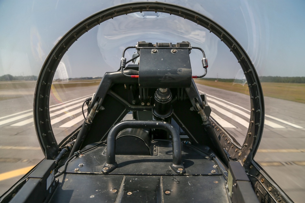 Fighting Falcon Touchdown at Eglin AFB