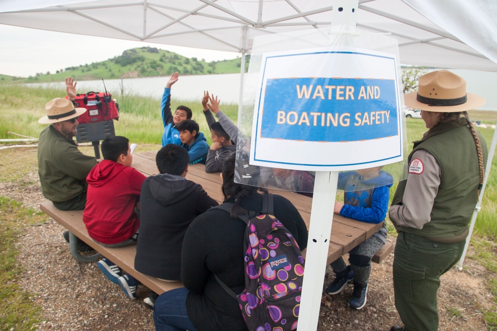 Corps, Volunteers Row and Tell at Black Butte Lake