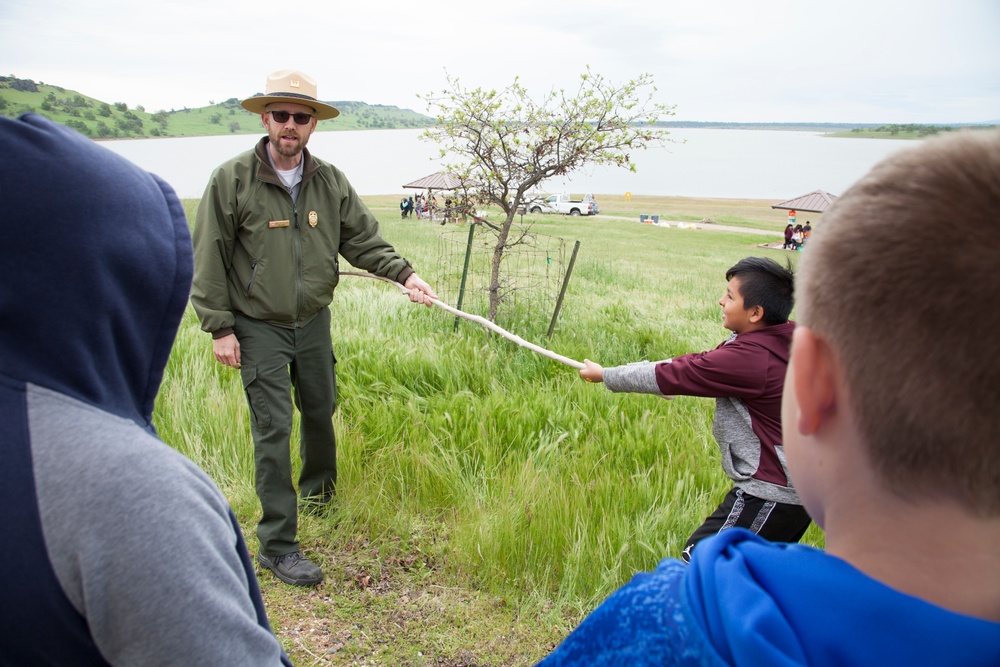 Corps, Volunteers Row and Tell at Black Butte Lake