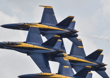 Blue Angels Soar Over Iowa