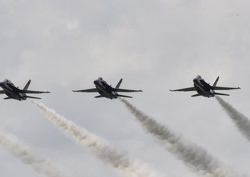 Blue Angels Soar Over Iowa