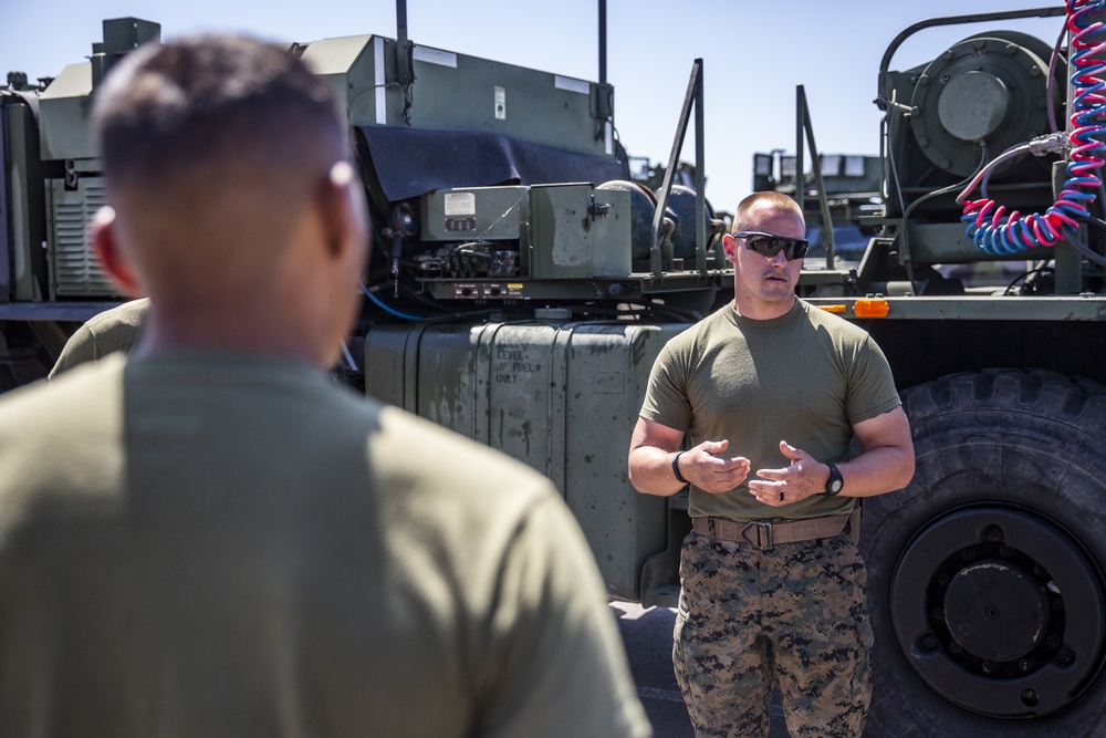 MWSS-372 Marines perform vehicle licensing course