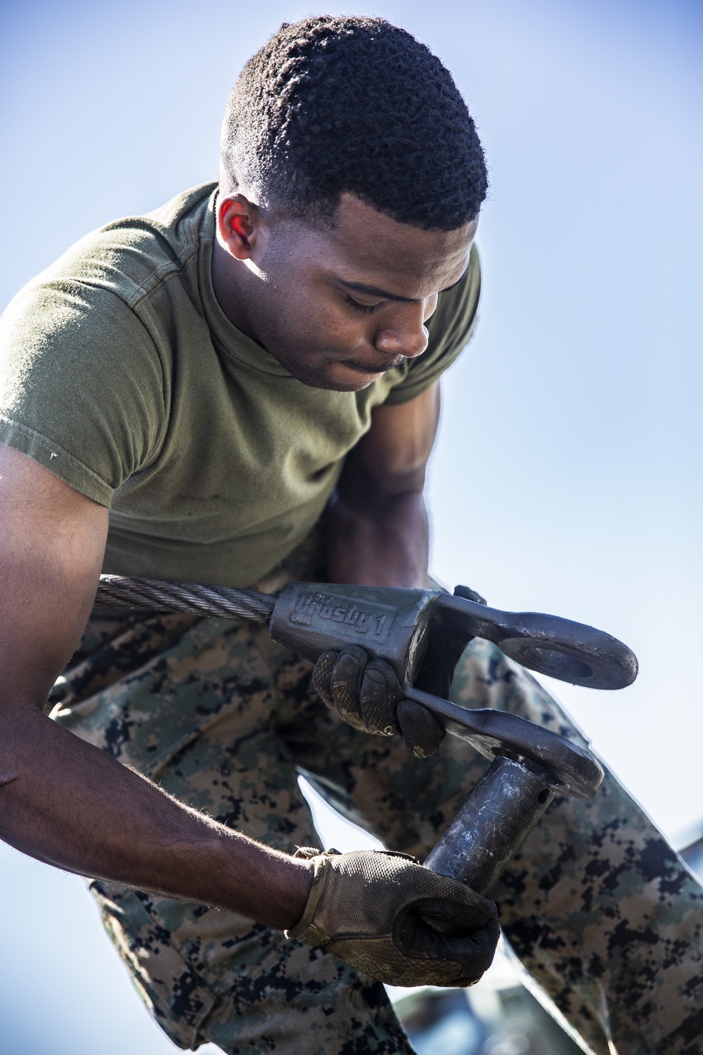 MWSS-372 Marines perform vehicle licensing course