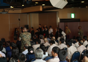 Seventeen air station employees retire