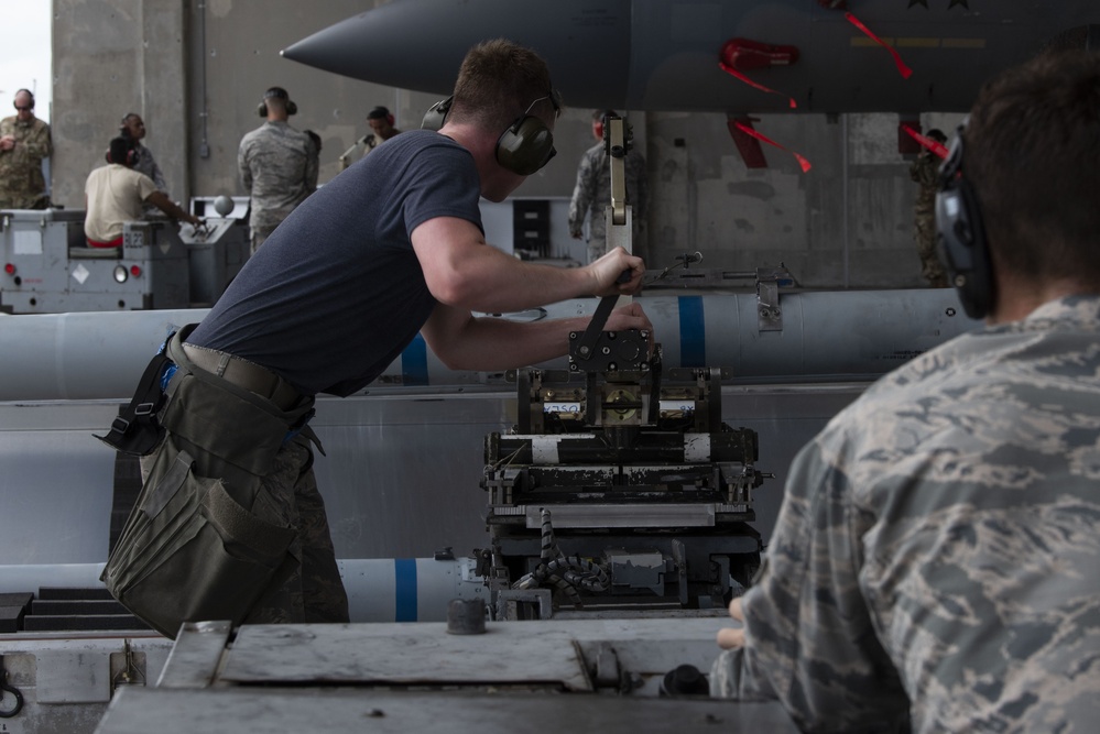 Weapons Load Crew Competition