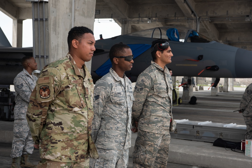 Weapons Load Crew of the Quarter