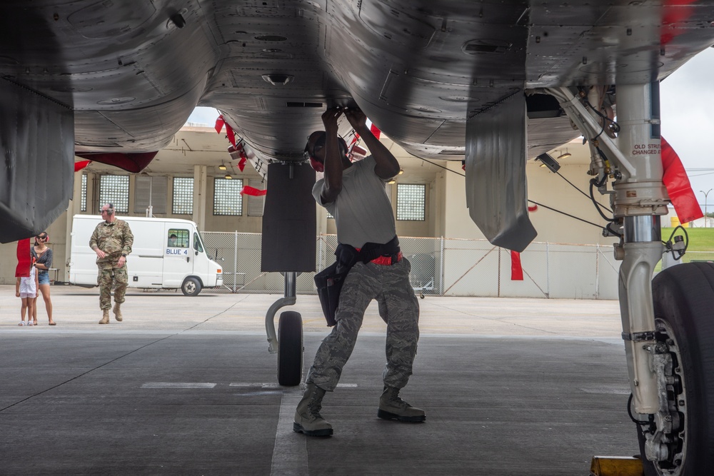 Weapons Load Crew of the Quarter