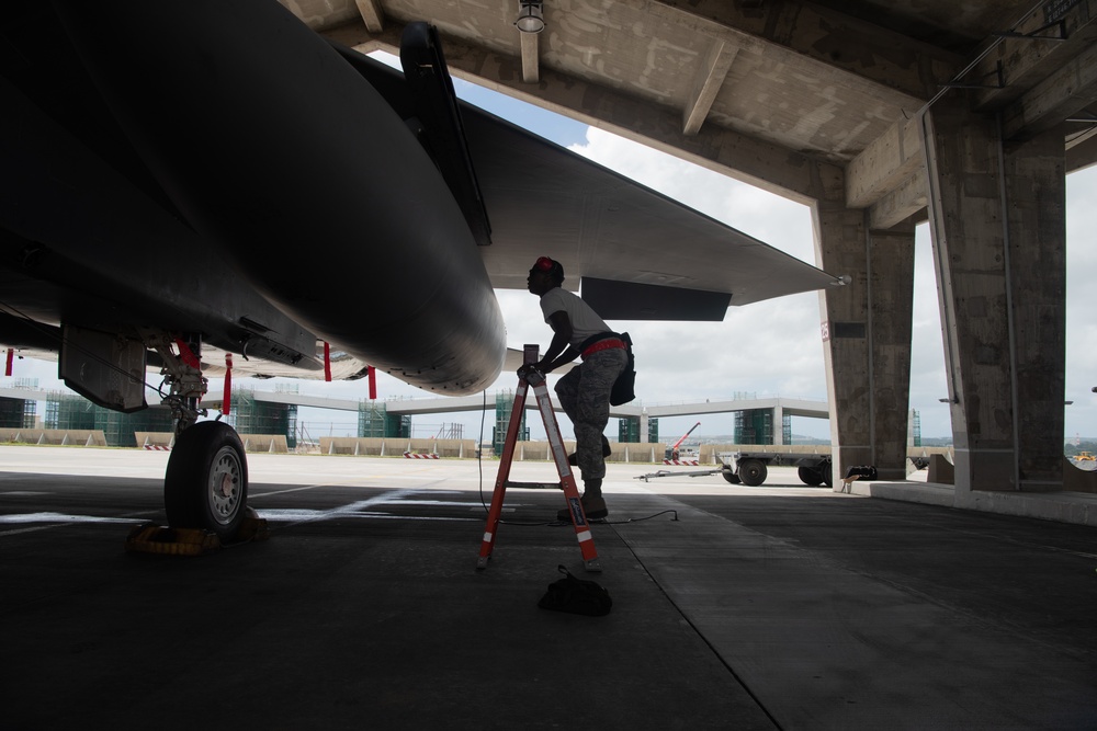 Weapons Load Crew of the Quarter