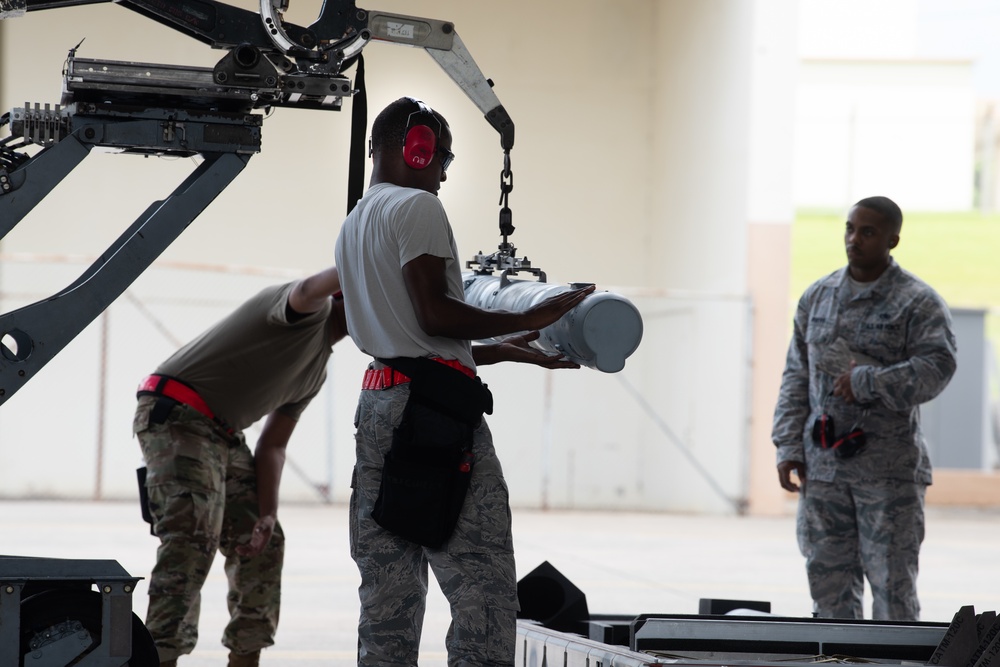 Weapons Load Crew of the Quarter