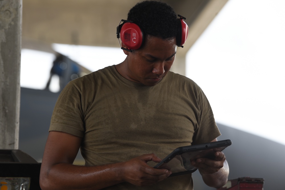 Weapons Load Crew of the Quarter