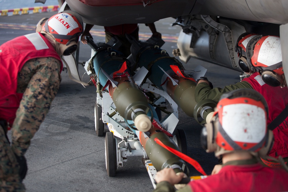 31st MEU Marines arm F-35B Lightning II fighter aircraft