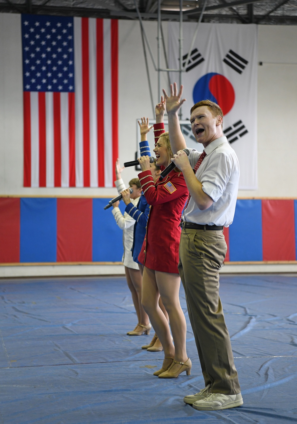 USO Show Troupe Performs for Area IV in South Korea