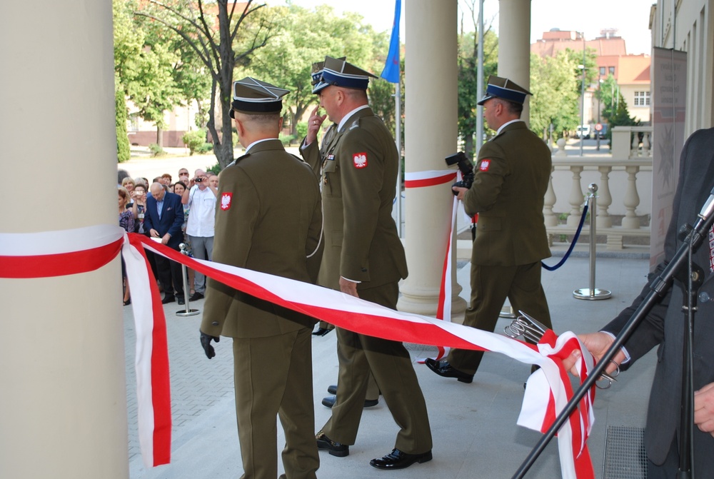 Area Support Group Poland Participates in Poland’s 14th Garrison Support Unit HQ Building Opening