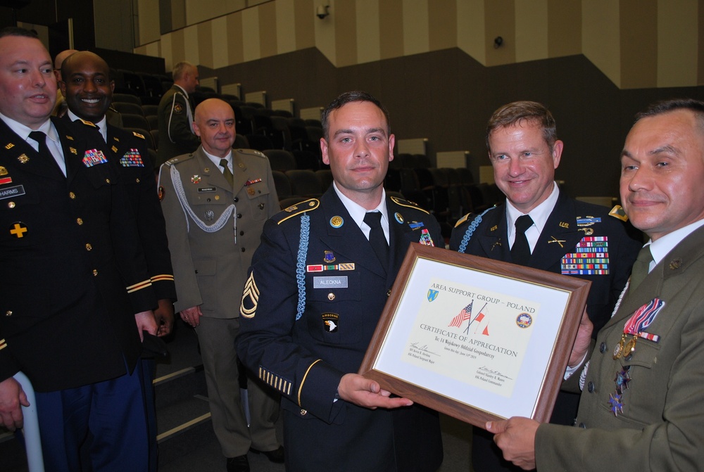 Area Support Group Poland Participates in Poland’s 14th Garrison Support Unit HQ Building Opening