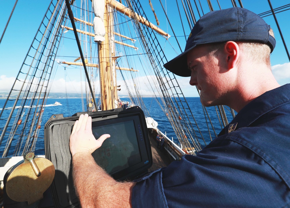 CGC Eagle arrives in the Azores