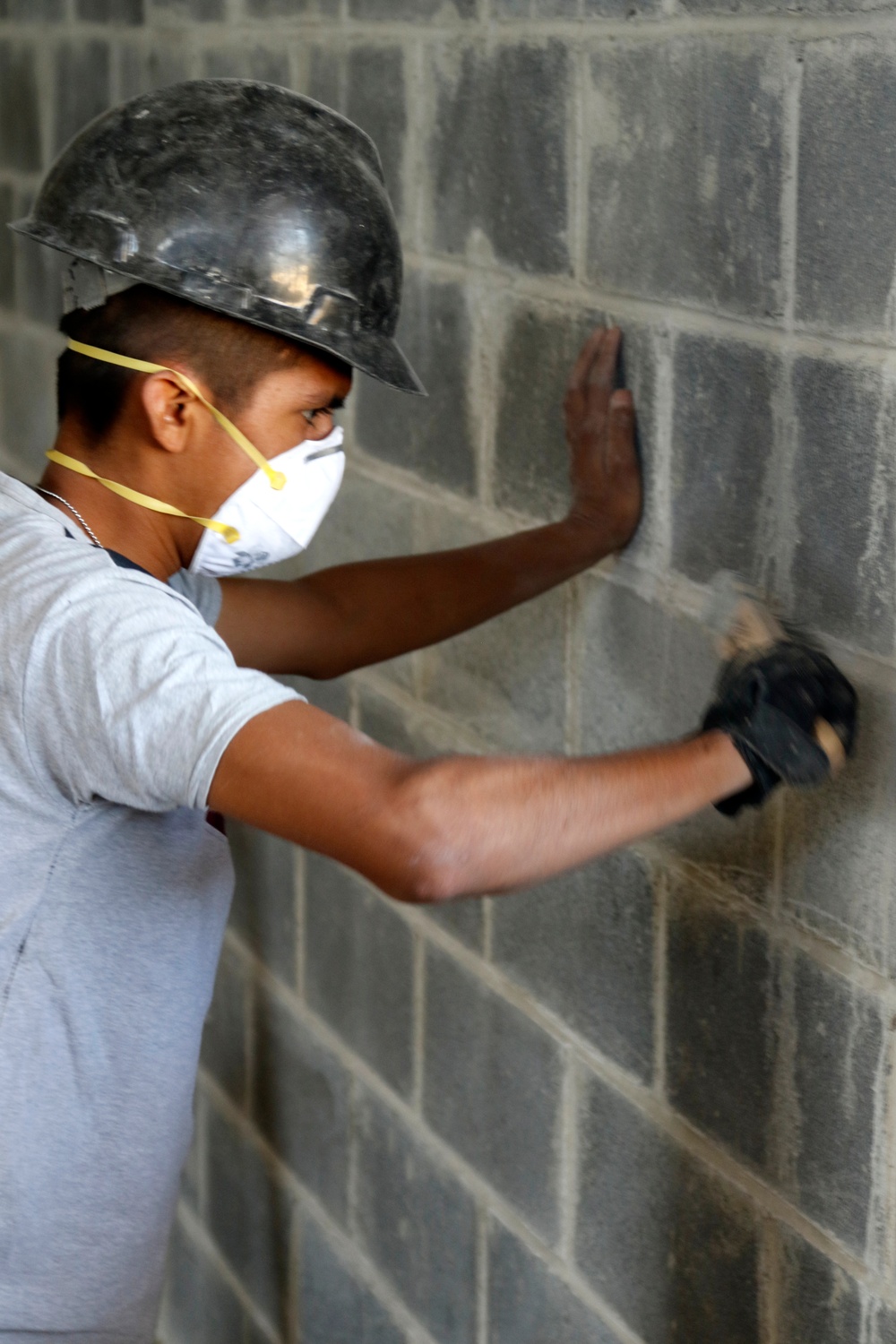 Guatemalan Citizen Helps U.S. Army Build School