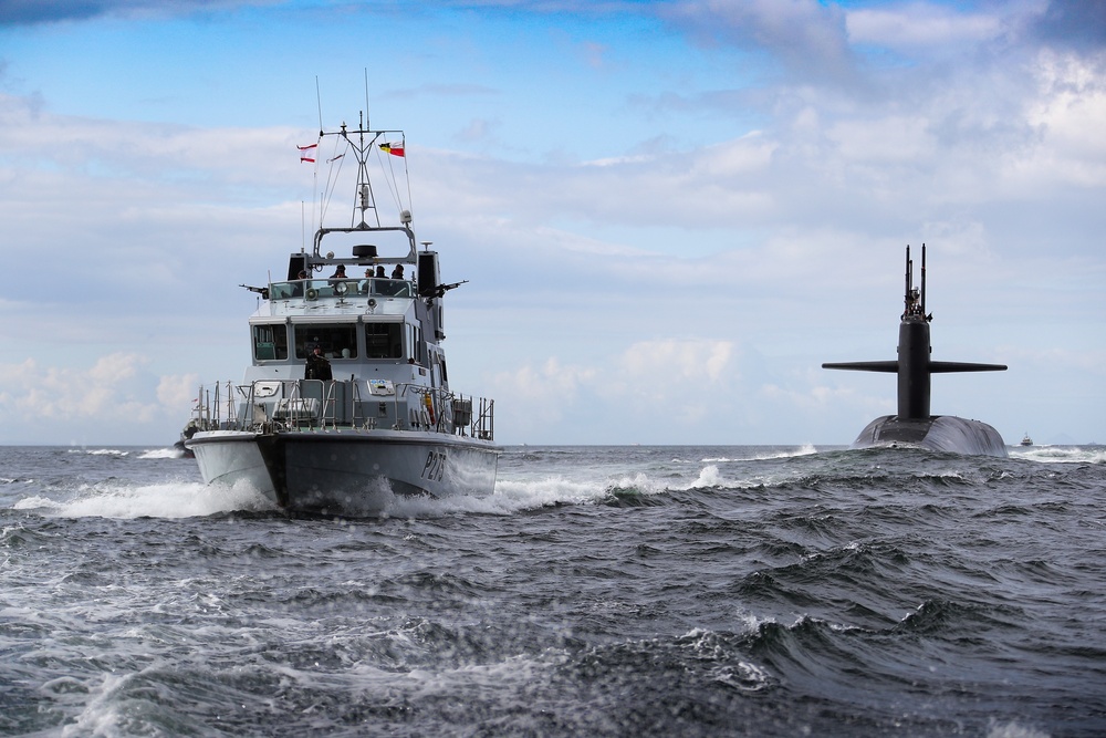 USS Alaska (SSBN 732) arrives at Her Majesty’s Naval Base Clyde, Scotland (Faslane)