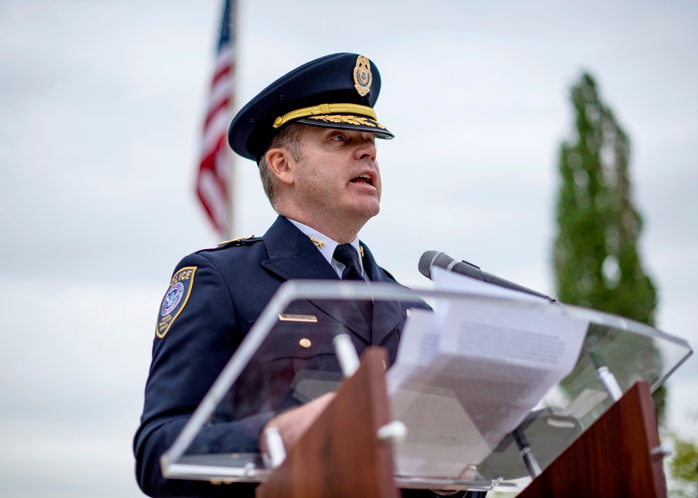 Honoring courage, saluting sacrifice