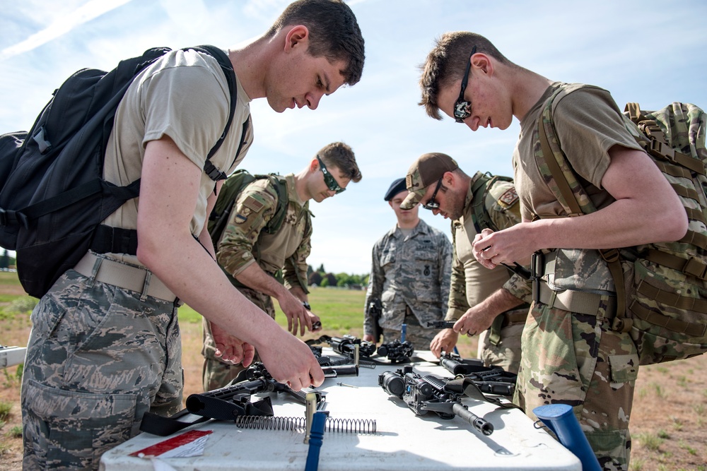 Honoring courage, saluting sacrifice