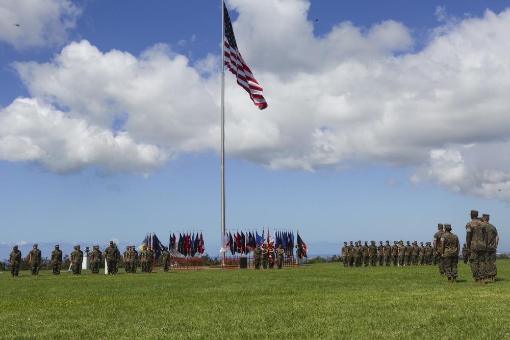 DVIDS - Images - HQSVCBN, MARFORPAC Change of Command [Image 2 of 10]