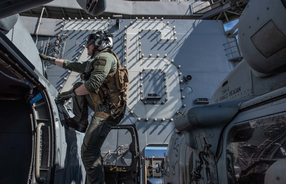 USS Ronald Reagan (CVN 76) Flight Operations