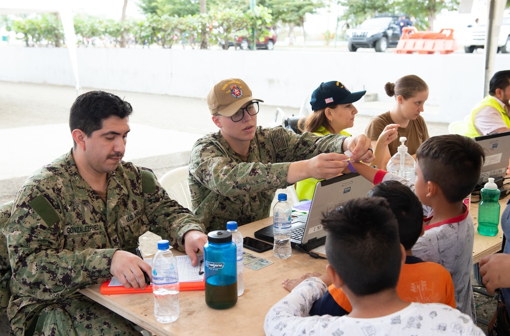 USNS Comfort Provides Medical Assistance