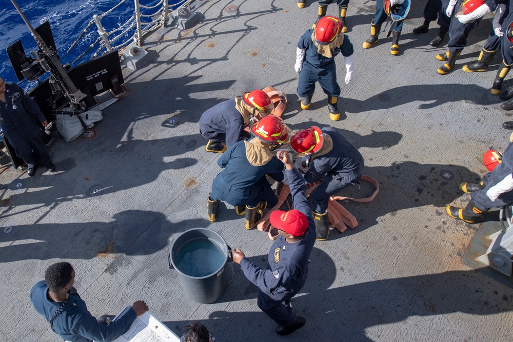 USS MOMSEN Participates in Damage Control Training