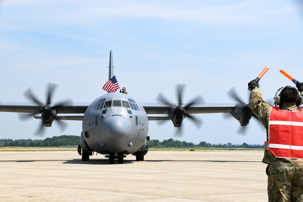 Deployed 143d Airlift Wing Airmen Return on Independence Day