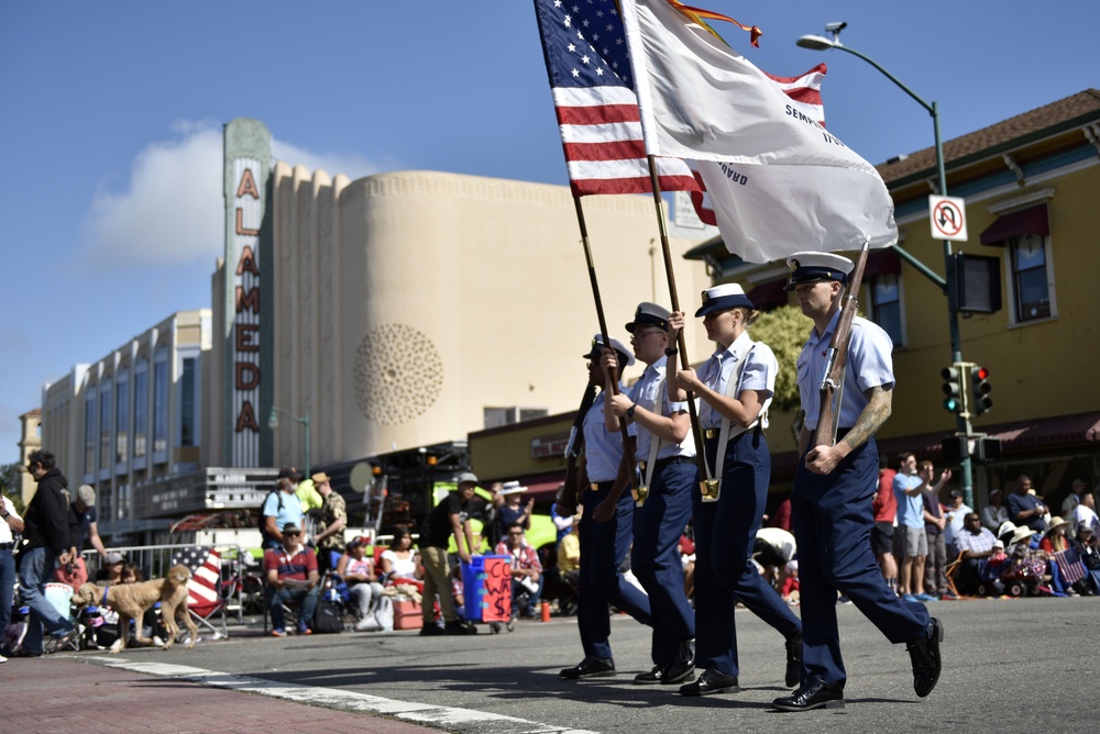 DVIDS Images U.S. Coast Guard participates in Alameda 4th of July