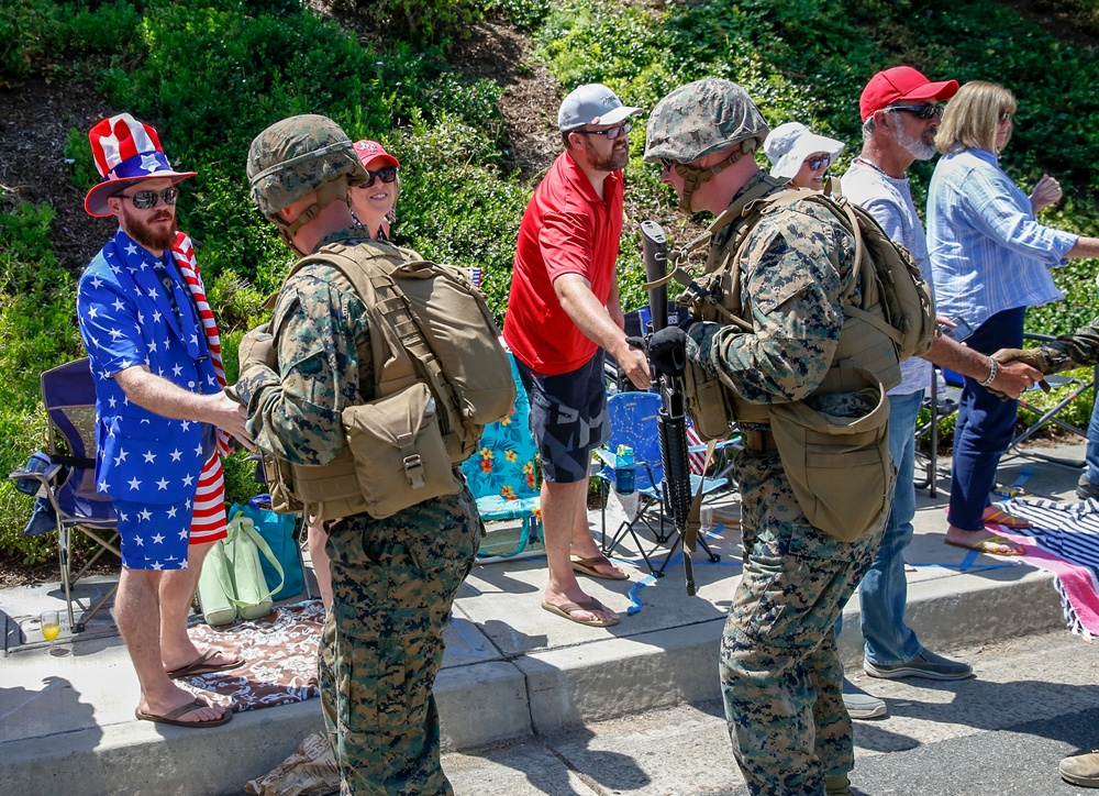 1ST LE Bn. Participates in Independance Day Parade