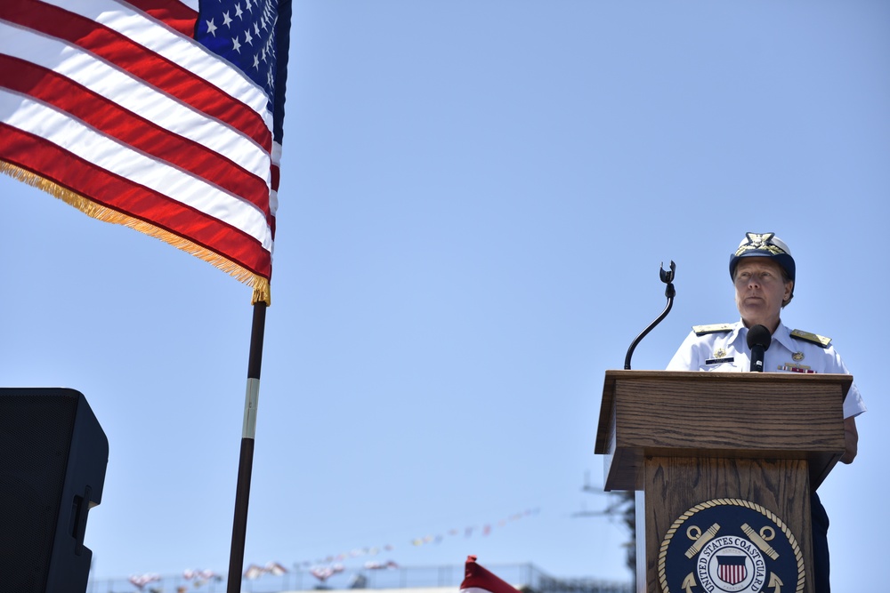 U.S. Coast Guard holds 4th of July festival in Alameda