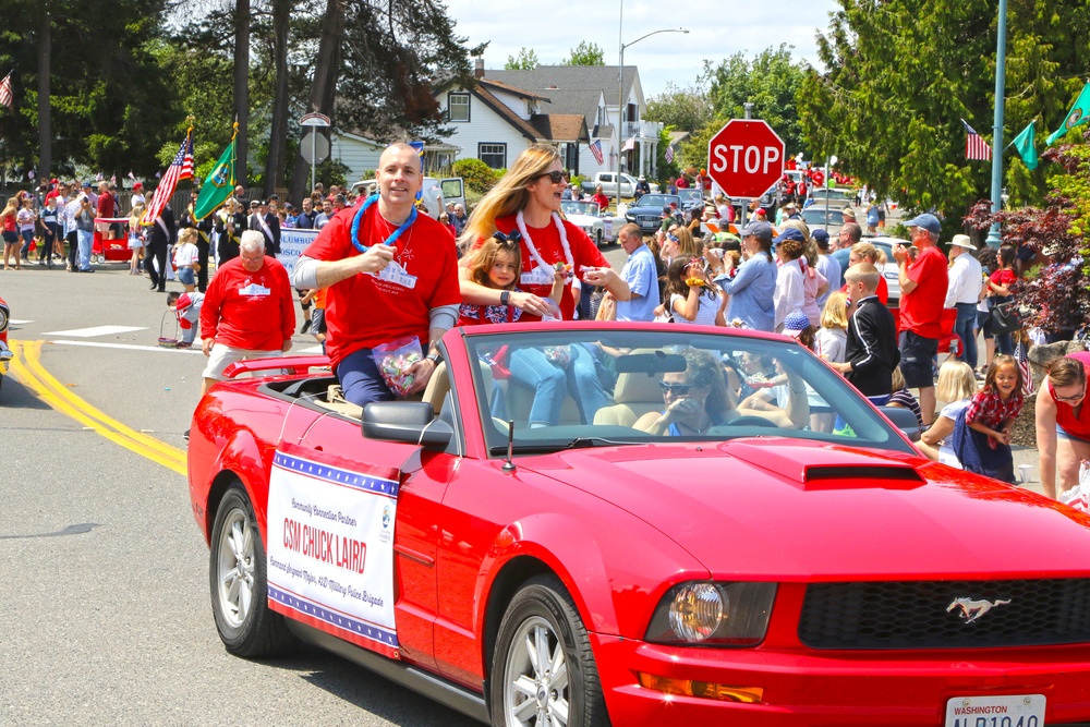 42nd MP Soldiers march in Fourth of July parade