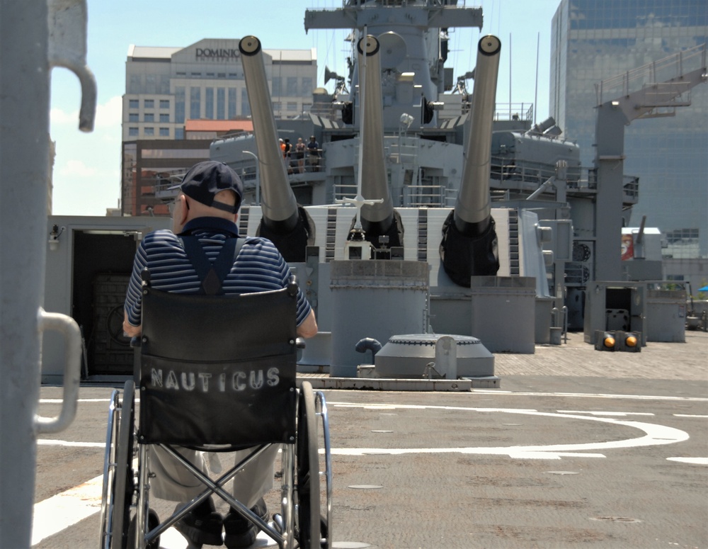 Plank owner visits Battleship