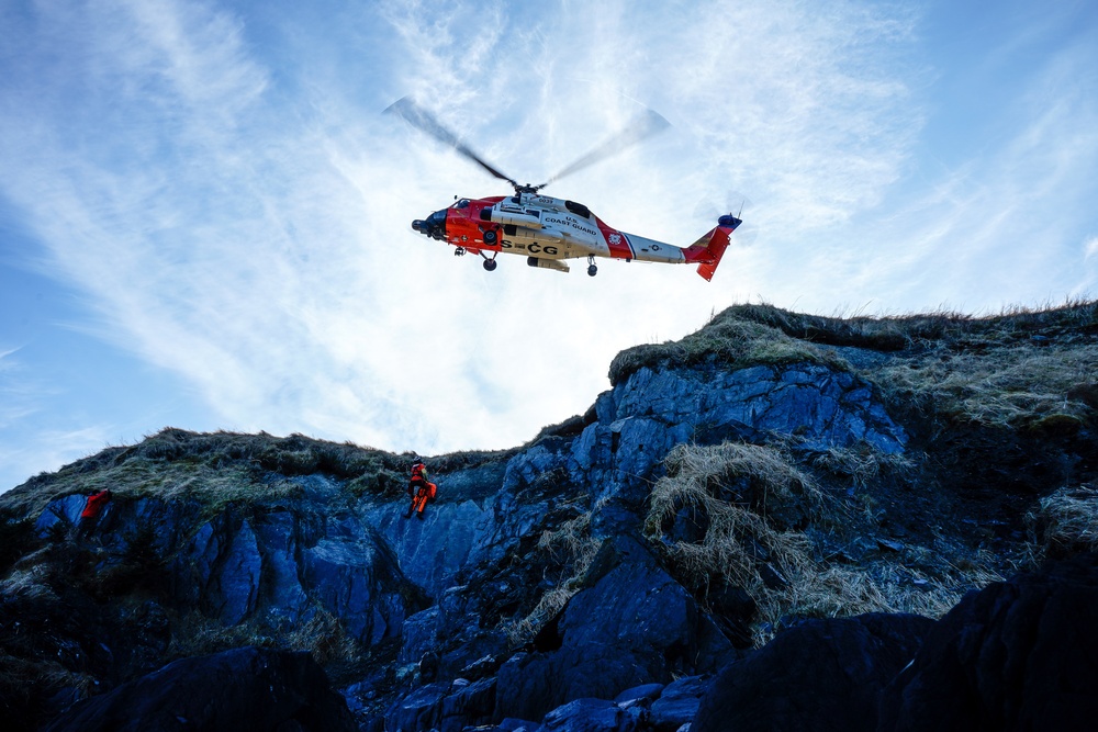 Coast Guard aircrew conducts vertical surface training in Kodiak, Alaska