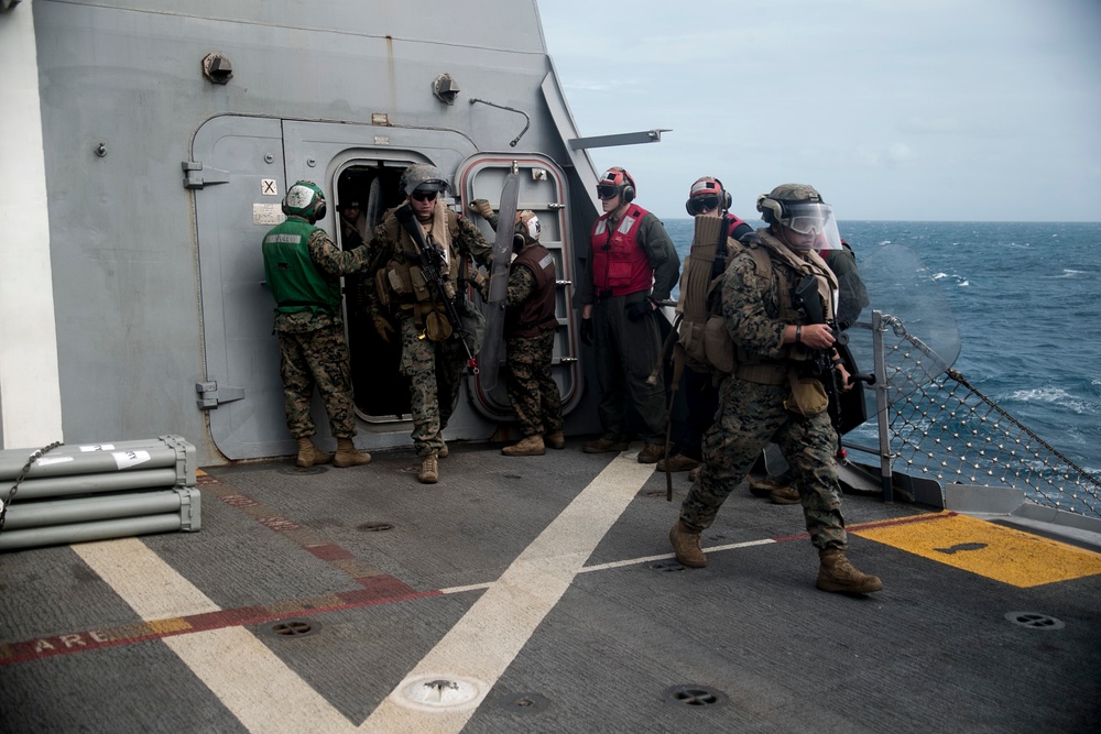31st MEU conducts simulated embassy reinforcement