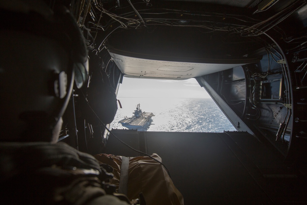 31st MEU Reconnaissance Marines conduct recon and surveillance insert