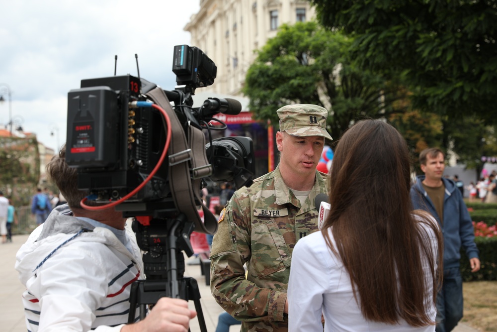 U.S. Soldiers participate in Freedom Festival