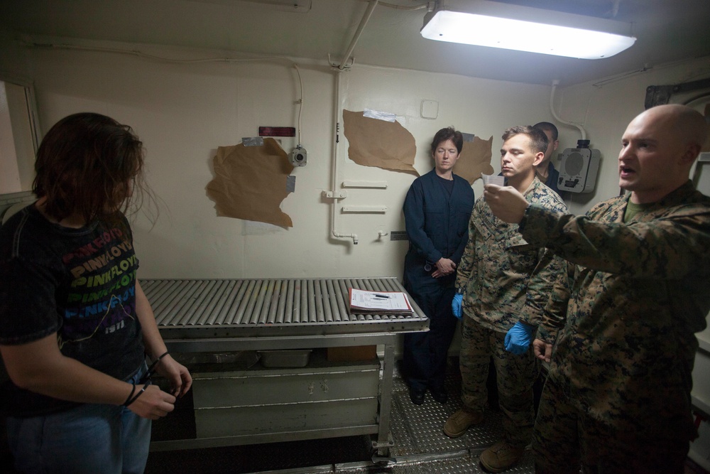 31st MEU Law Enforcement Detachment simulates detainee handling aboard USS Wasp