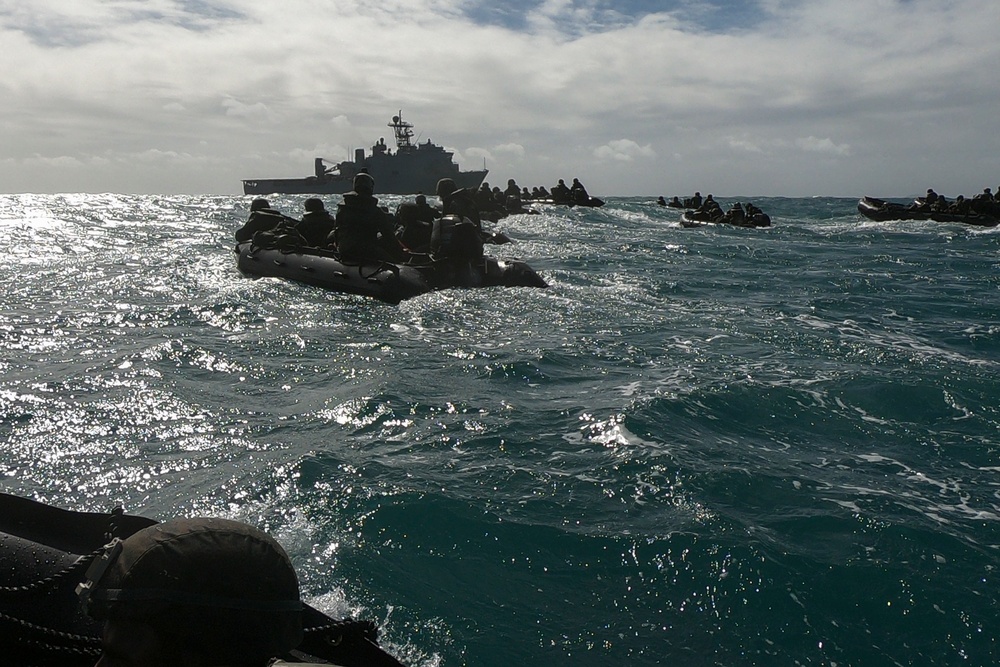 31st MEU Marines execute boat raid exercise on Townshend Island