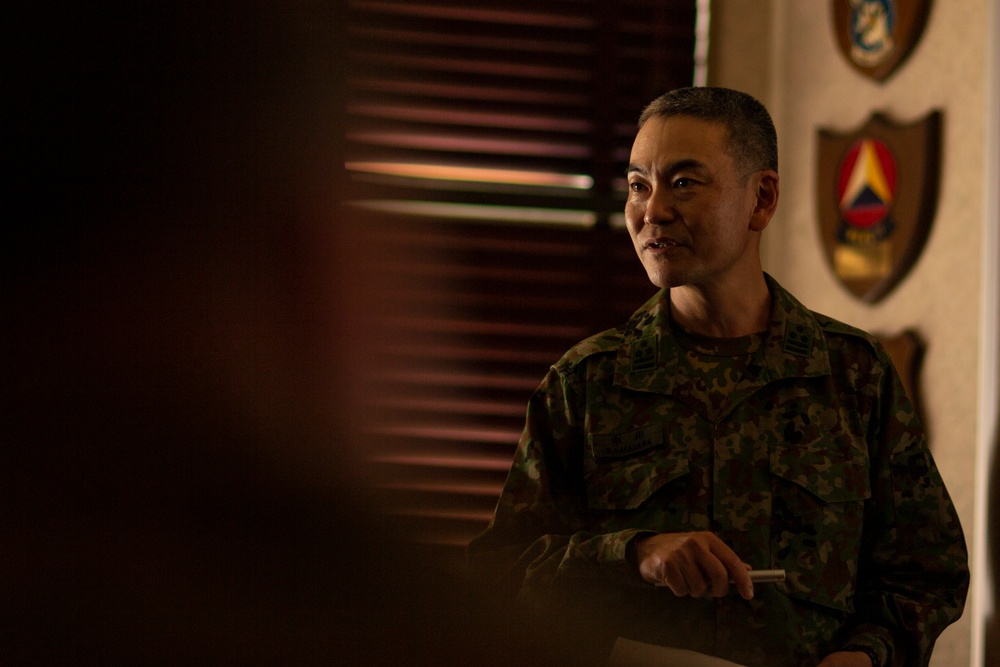 JGSDF Colonel Nakagawa speaks to MWSS-171 Officers