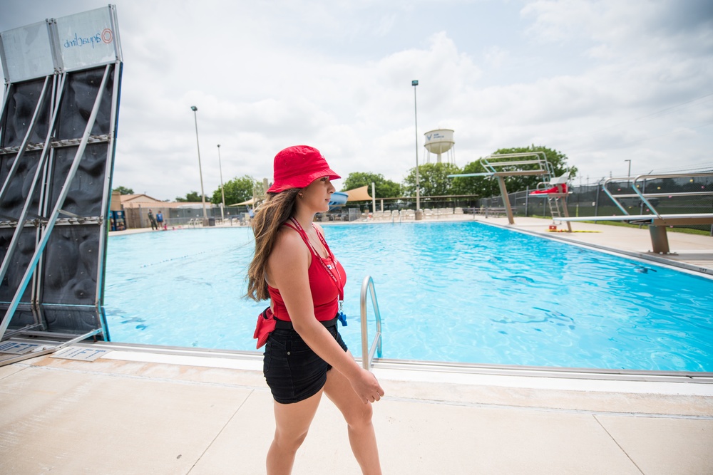 JBSA-Lackland lifeguards save Airman