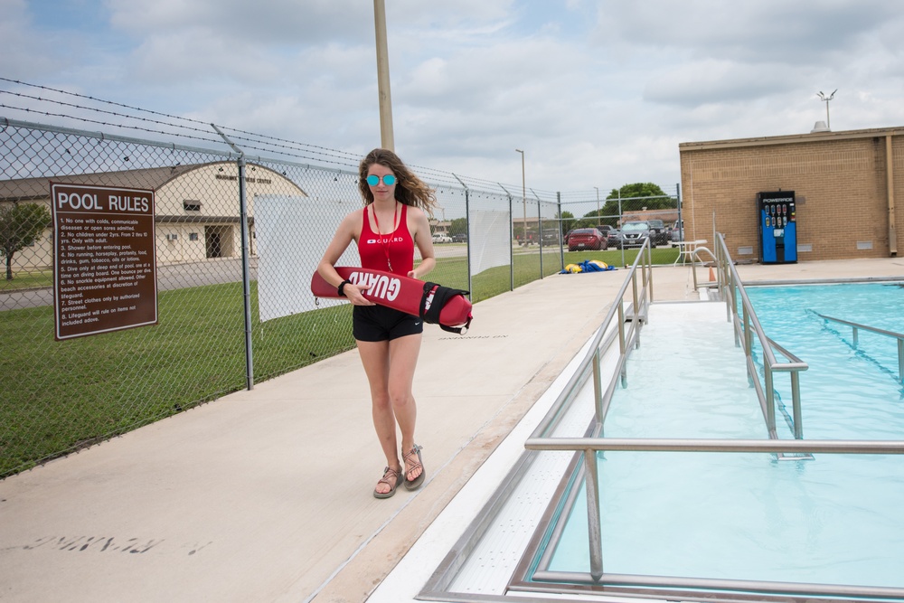 JBSA-Lackland lifeguards save Airman